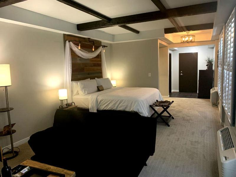 Cedar Stables Inn & Suites Sandusky Dış mekan fotoğraf